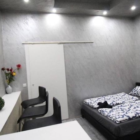 Family Studio In Akh Area Виена Екстериор снимка